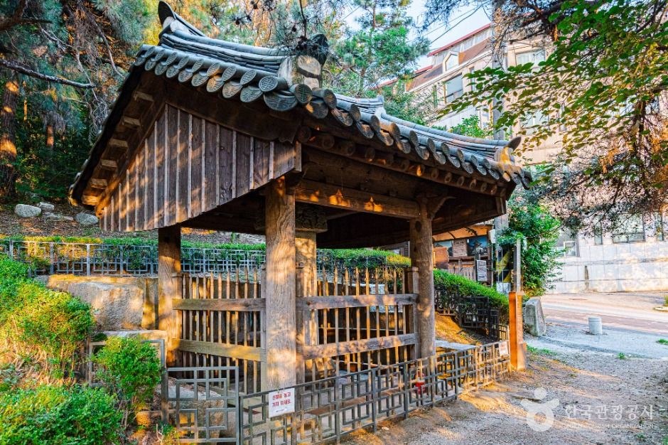 화산서원비 모습 (한국관광공사 사진)