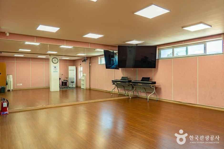 법환동 청소년문화의집 모습 (한국관광공사 사진)