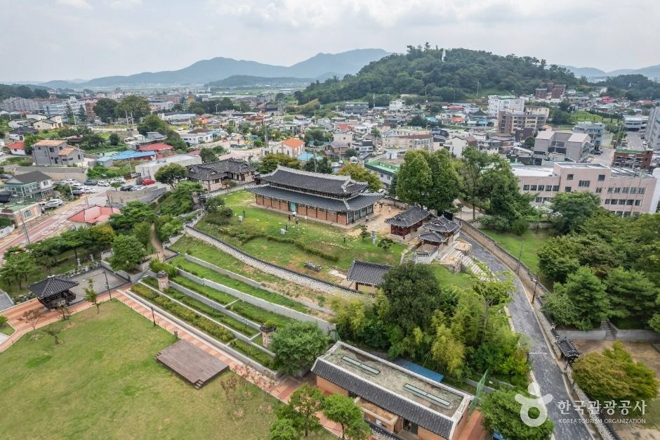 강화 원도심 스토리워크 모습 (한국관광공사 사진)