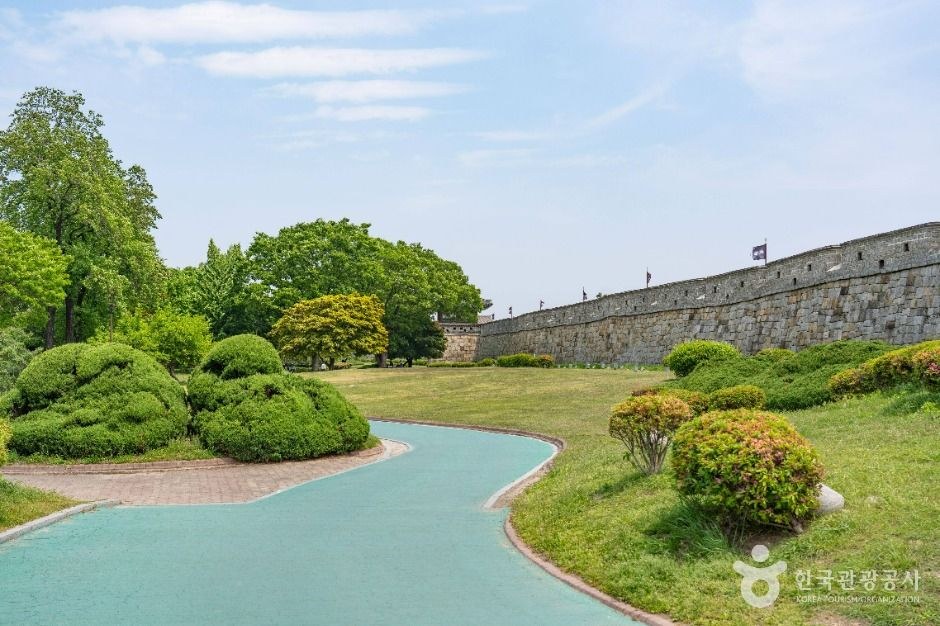장안공원 모습 (한국관광공사 사진)