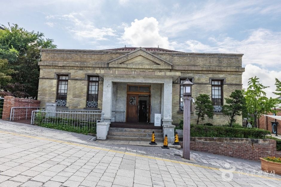 구 일본우선주식회사 인천지점 모습 (한국관광공사 사진)