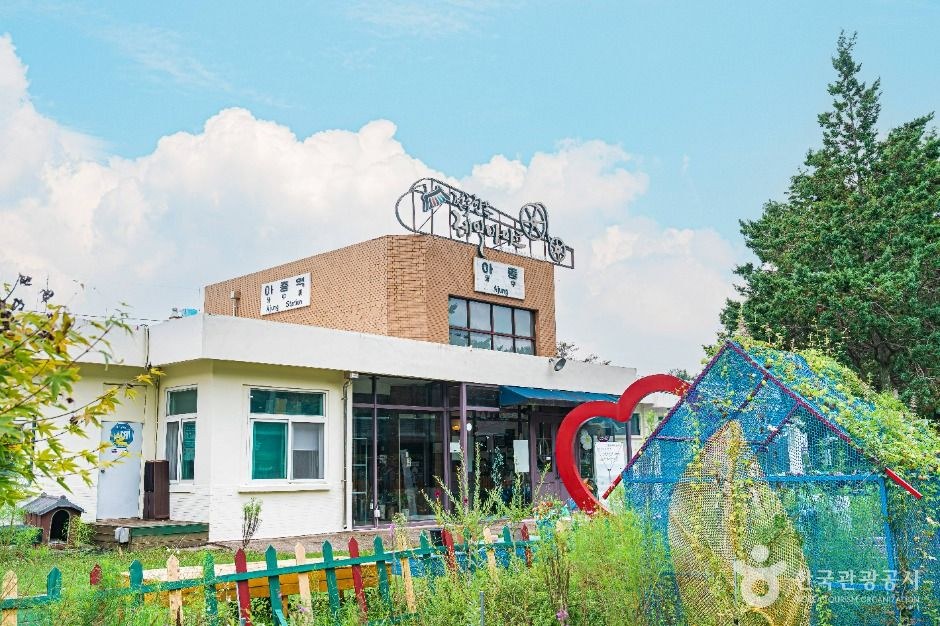 전주한옥레일바이크 모습 (한국관광공사 사진)